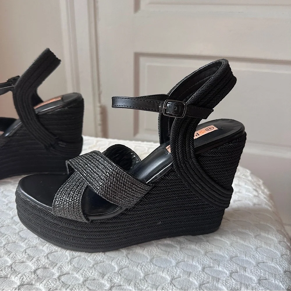 Woven Platform Wedge Sandals - Black